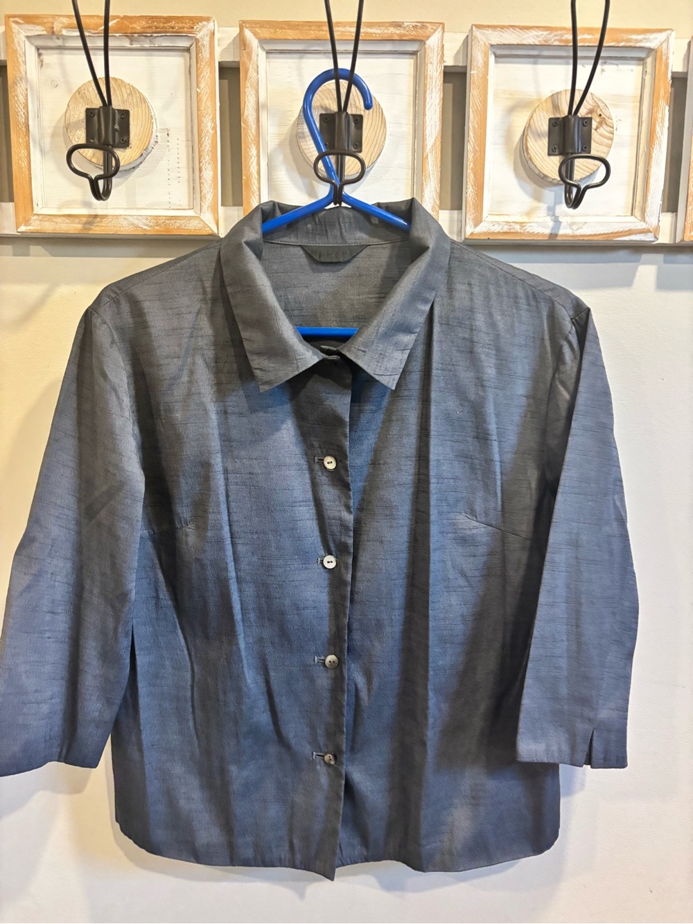 Classic Button-Front Boxy Shirt Jacket in Slate Gray